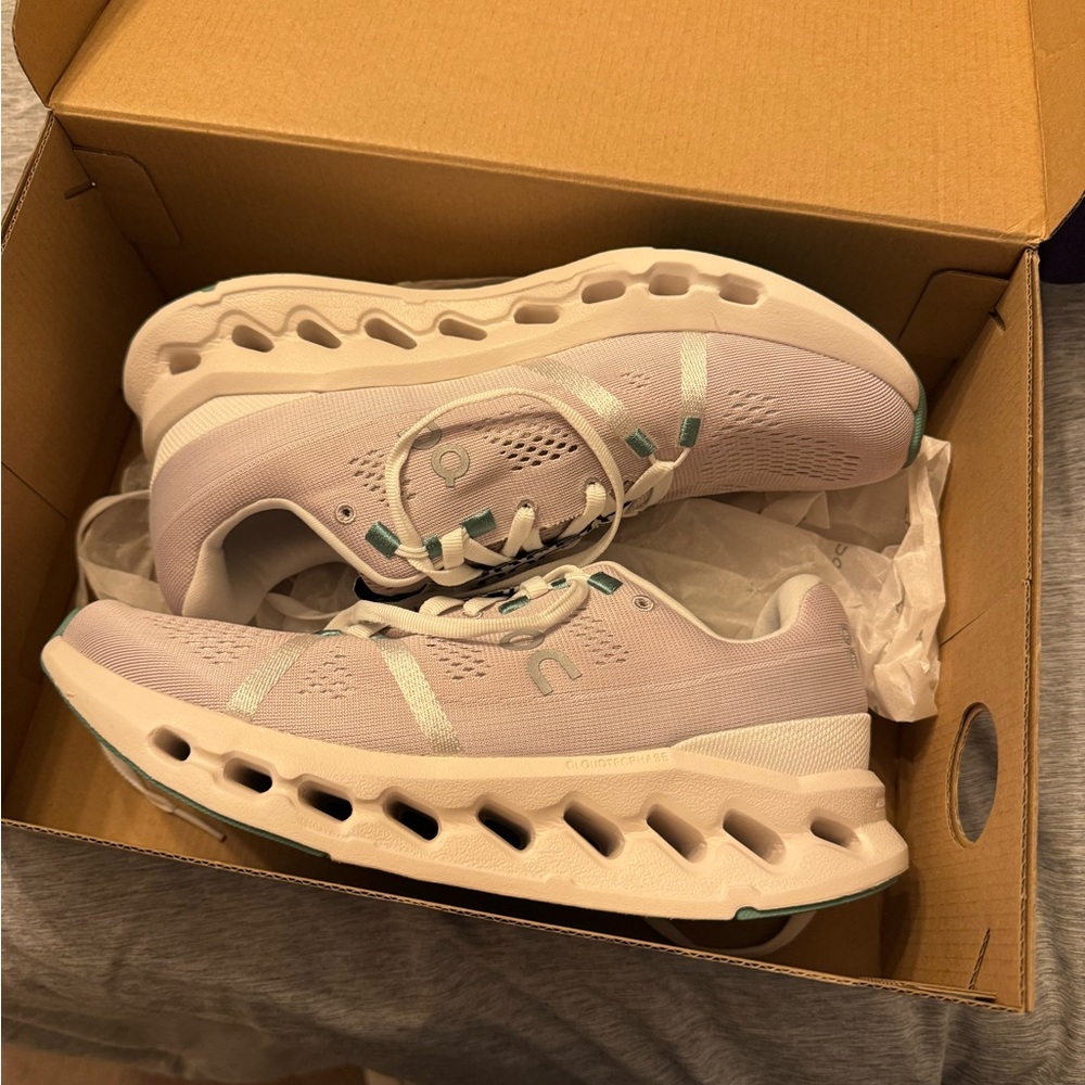 On Cloud Cloud Surfer - image 1